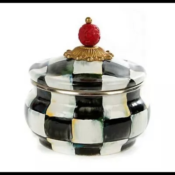 Courtly check squashed pot